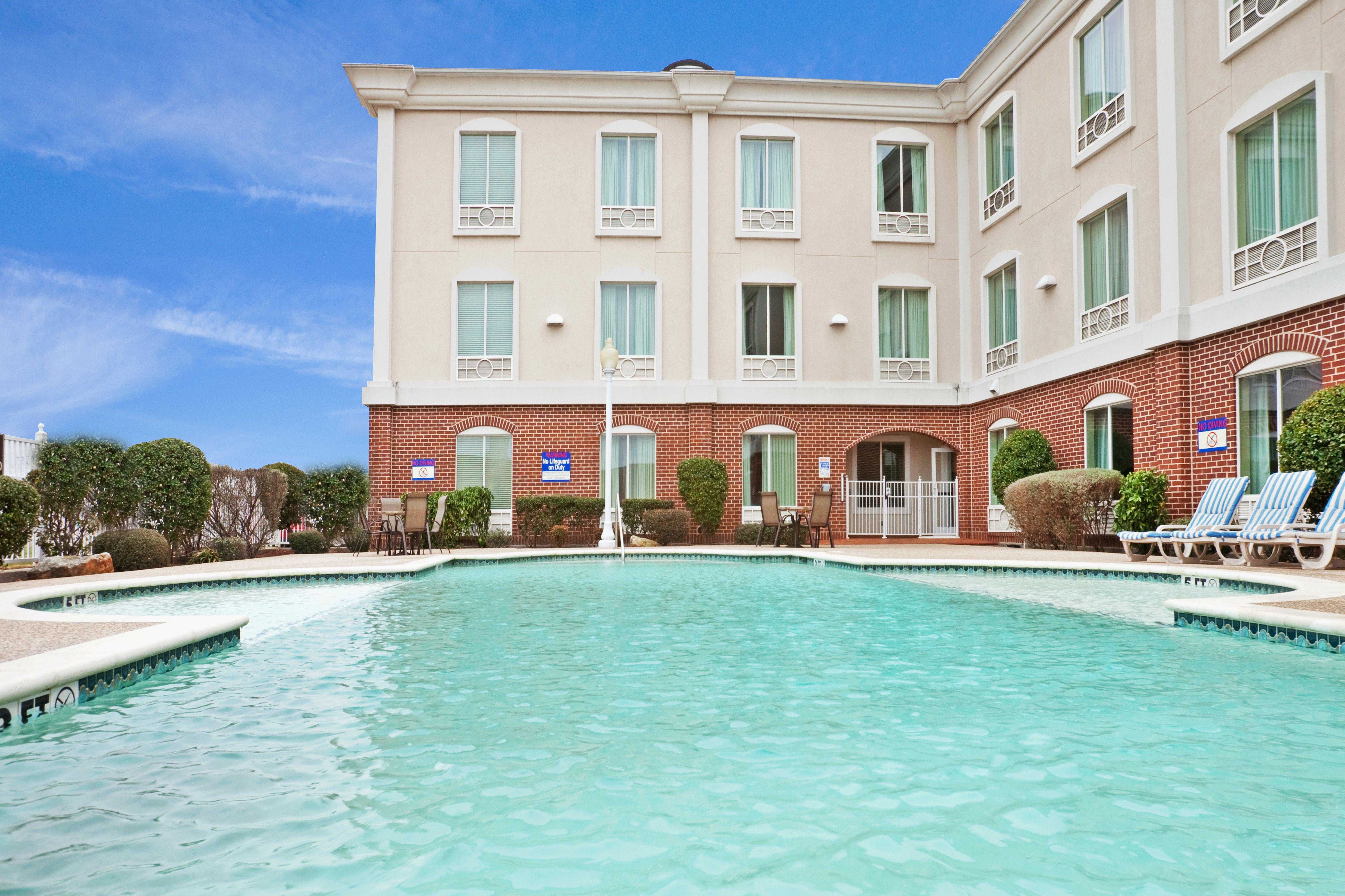 Express & By Ihg Waxahachie