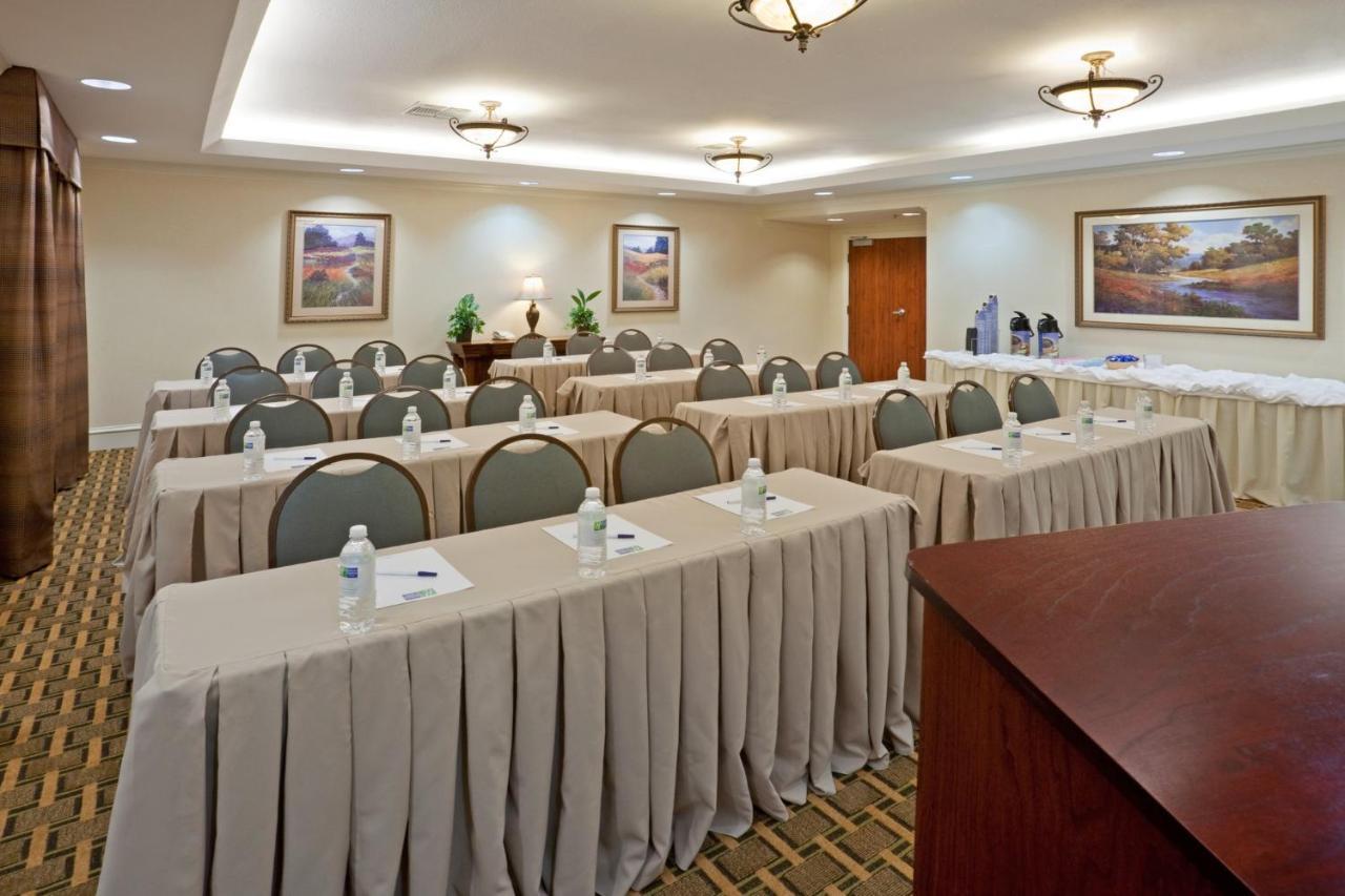Express & By Ihg 2* Waxahachie