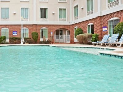 Express & By Ihg 2* Waxahachie